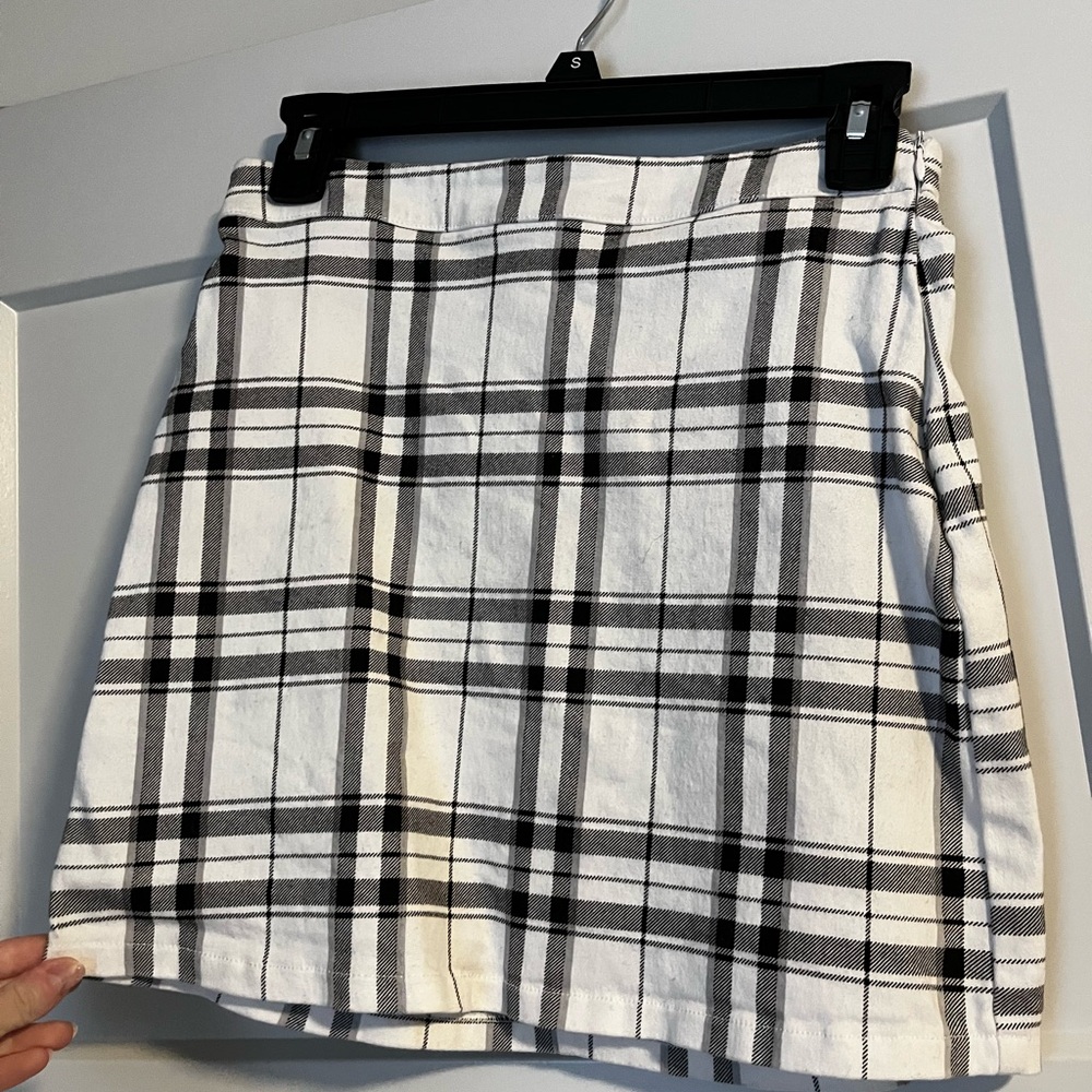 Forever 21 Black and White Plaid Mini Skirt